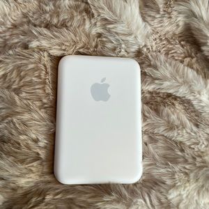 apple magsafe battery pack
